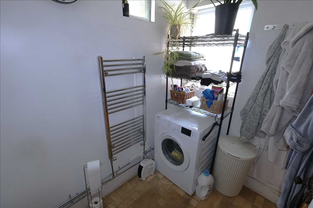 Peel Road, Wolverton - Picture 7