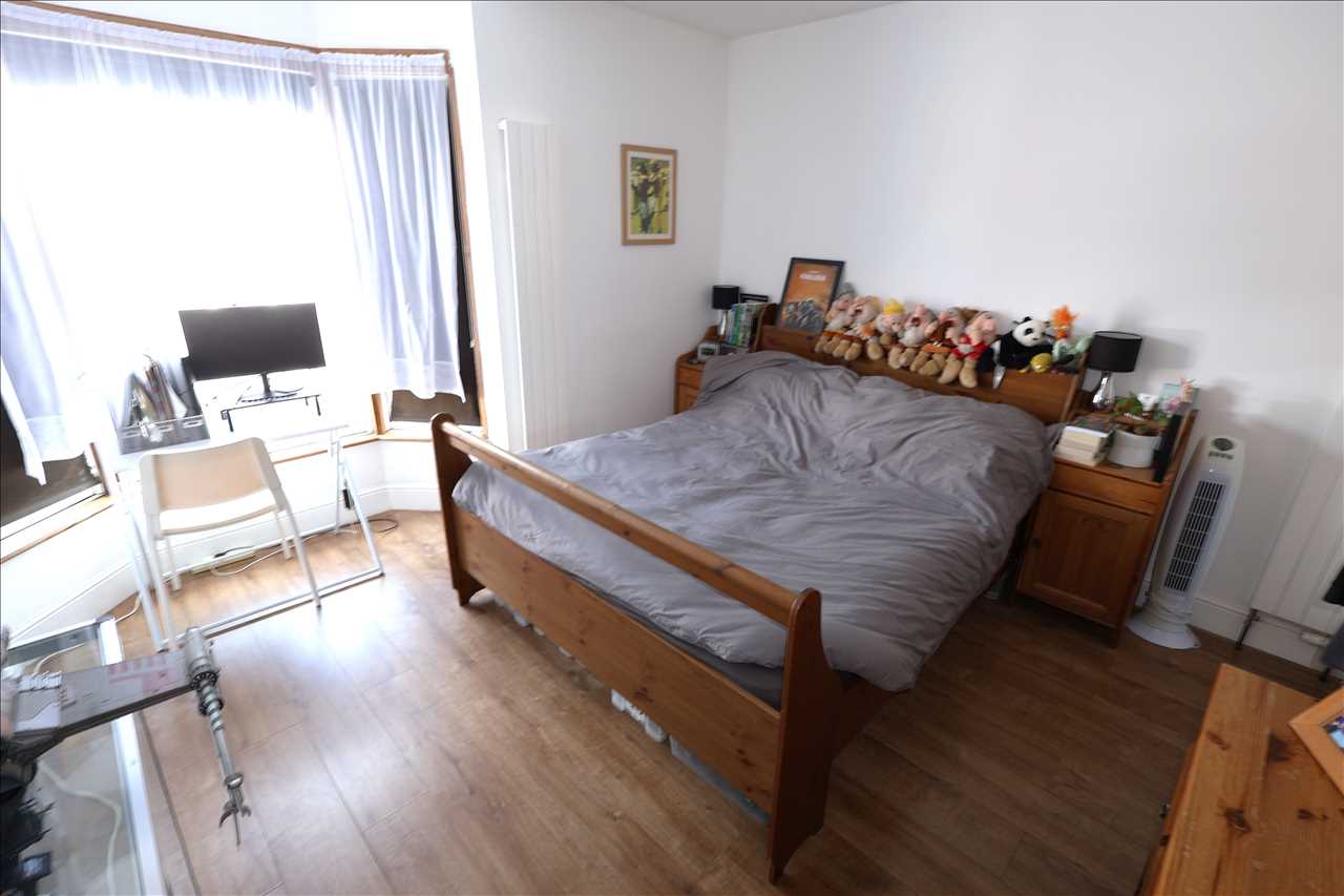Peel Road, Wolverton - Picture 9