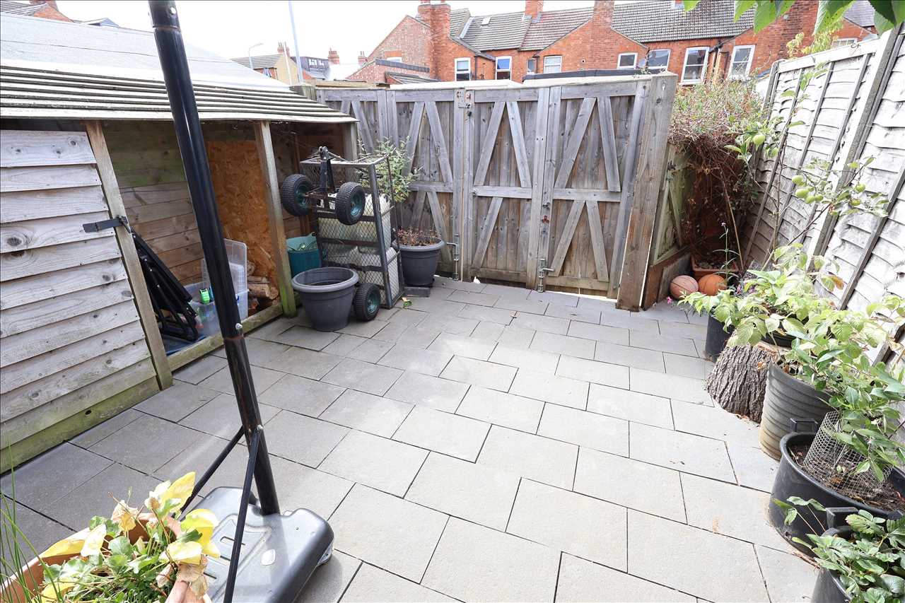 Peel Road, Wolverton - Picture 17