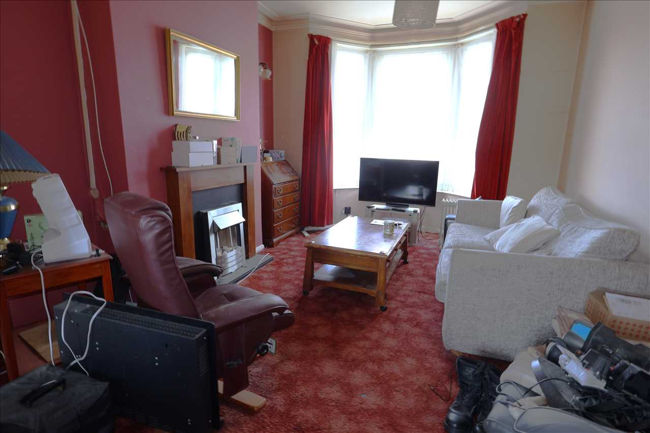 Green Lane, Wolverton - Picture 3