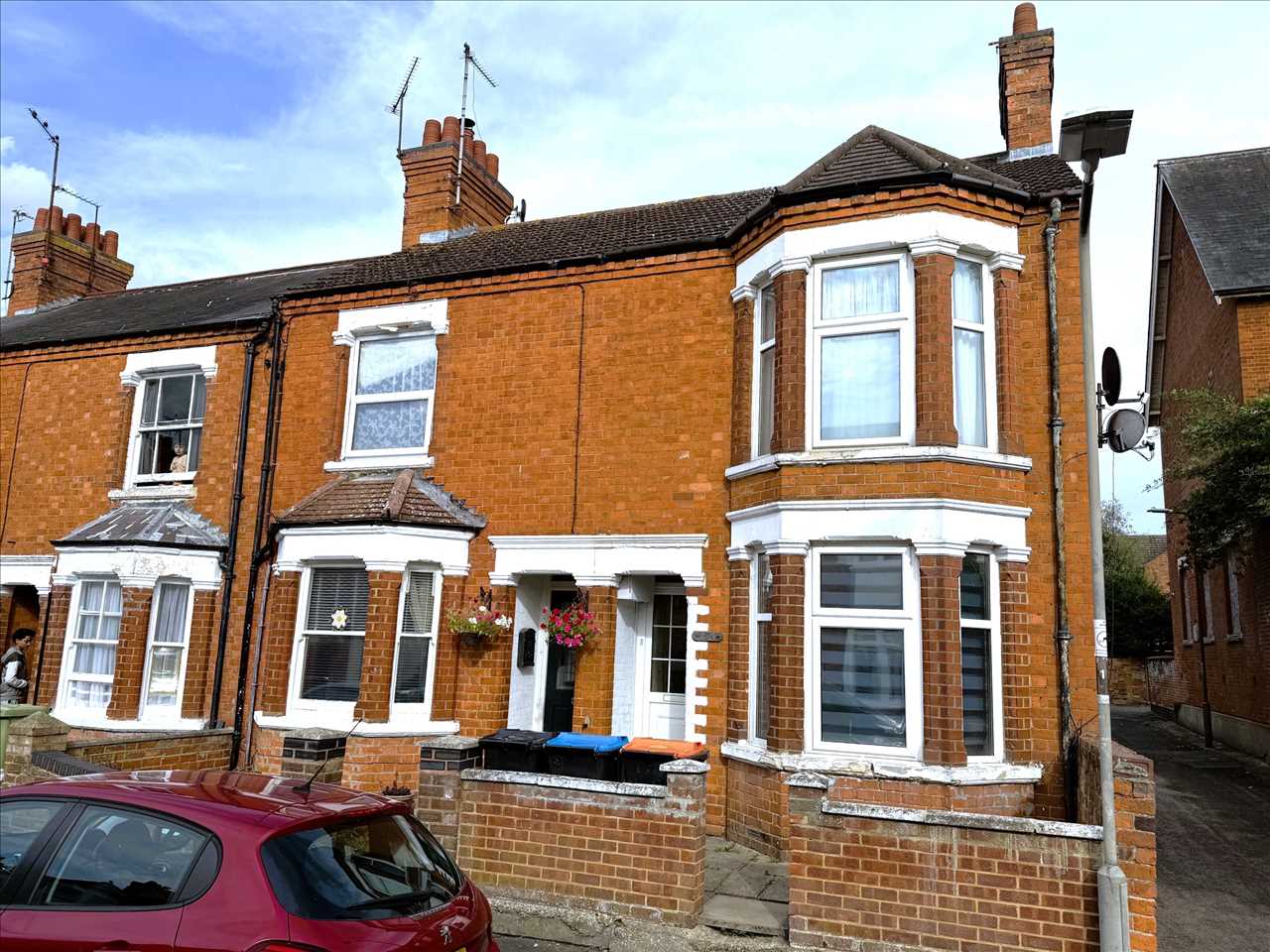 Peel Road, Wolverton - Picture 1