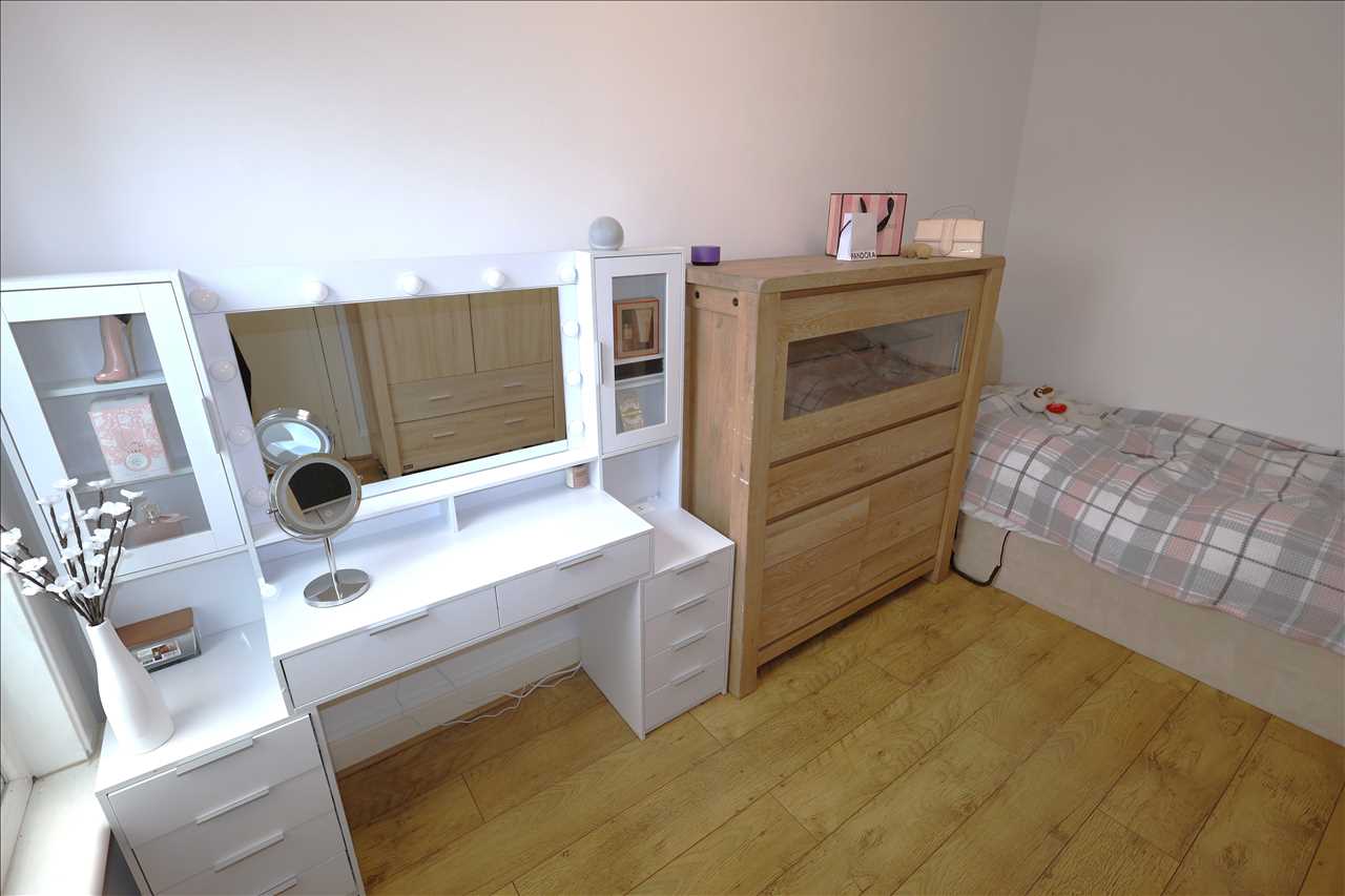 Peel Road, Wolverton - Picture 13