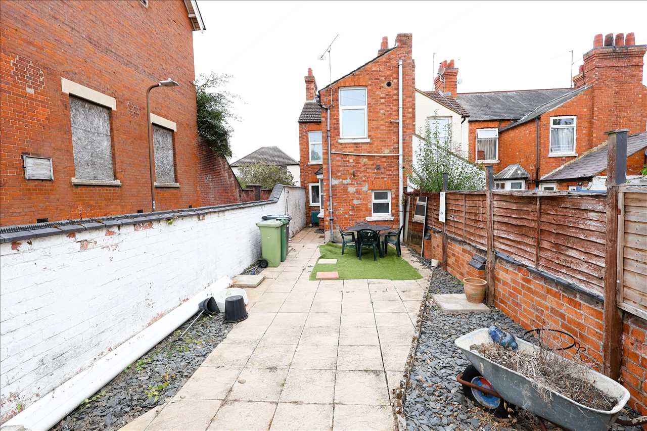 Peel Road, Wolverton - Picture 21