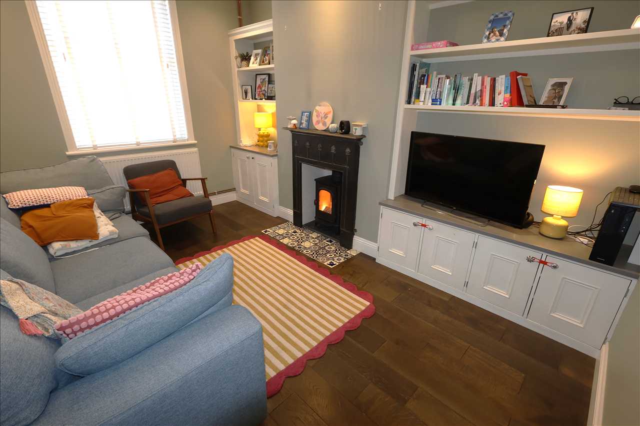 Bedford Street, Wolverton - Picture 2
