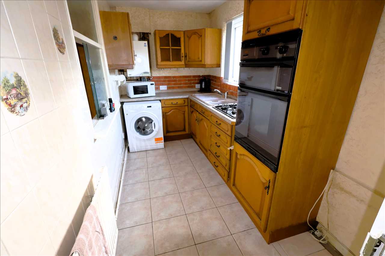 Greenhill Close, Loughton - Picture 4