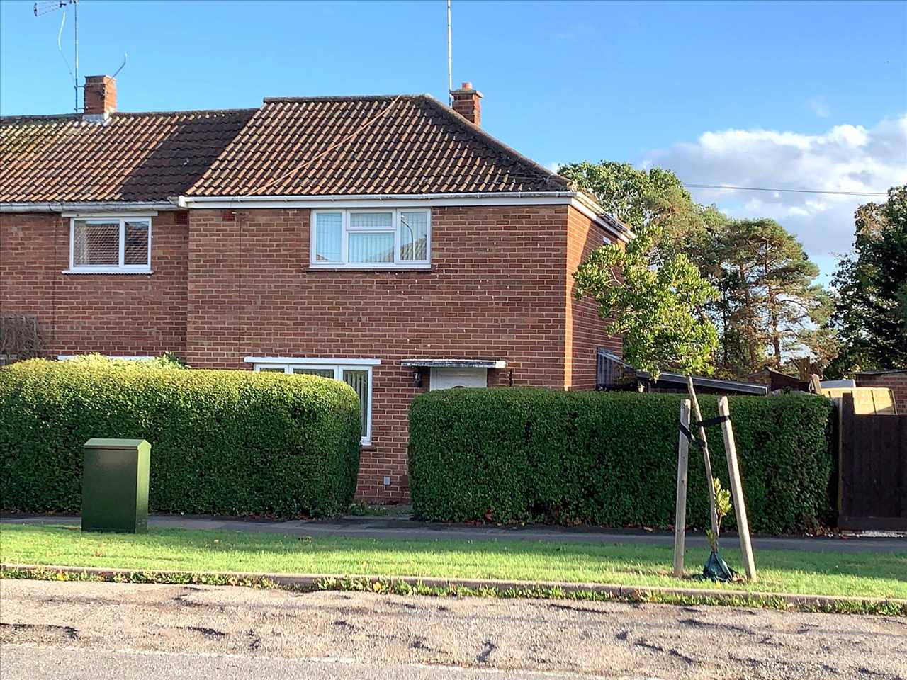Southern Way, Wolverton - Picture 1