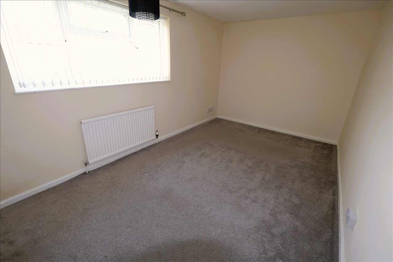 Southern Way, Wolverton - Picture 7